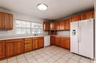 215 S Lake Howard Dr, Winter Haven, FL 33880 - Photo 10