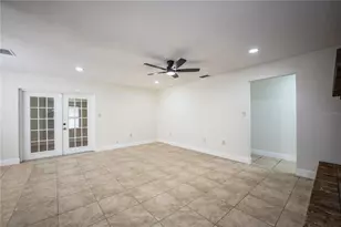 7039 Sheffield Dr, Lakeland, FL 33810 - Photo 8
