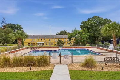 5850 Cypress Gardens Boulevard #303, Winter Haven, FL 33884 - Photo 4