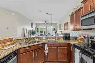 4275 Winding Vine Dr, Lakeland, FL 33812 - Photo 6