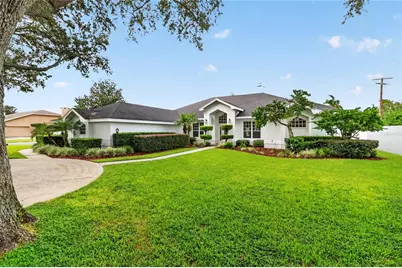 734 Highlands Place Boulevard, Lakeland, FL 33813 - Photo 2