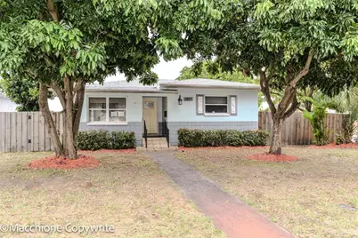 2827 29th Avenue N, Saint Petersburg, FL 33713 - Photo 2