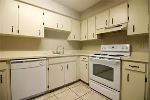 202 Marble Ln, Lakeland, FL 33809 - Photo 10