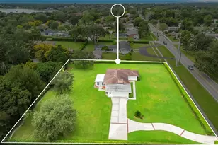 1615 Lake Miriam Dr, Lakeland, FL 33813 - Photo 2