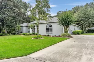 7265 Millbrook Oaks Dr, Lakeland, FL 33813 - Photo 2