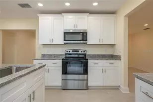 407 Princess Pl, Lakeland, FL 33803 - Photo 8