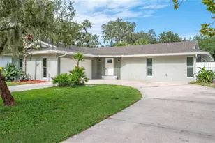 407 Princess Pl, Lakeland, FL 33803 - Photo 2