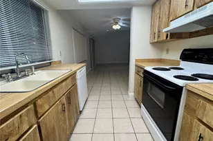7415 Highland Grove Dr, Lakeland, FL 33810 - Photo 12