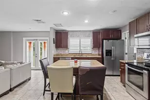 3636 Dovetail Ln N, Lakeland, FL 33812 - Photo 6