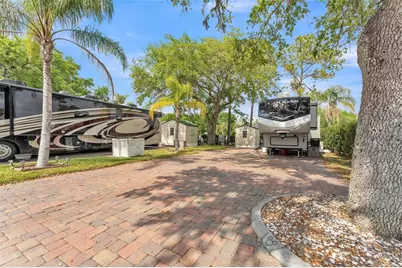 16329 Cherry Tree Court, Clermont, FL 34714 - Photo 2
