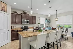 2595 Canyon Crest Dr, Lakeland, FL 33811 - Photo 8