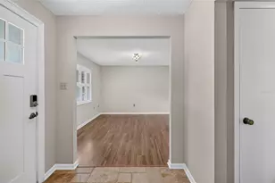 2140 Creek Side Dr, Lakeland, FL 33811 - Photo 8