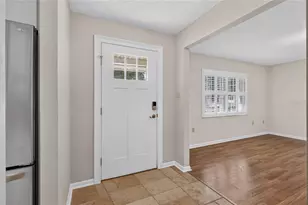 2140 Creek Side Dr, Lakeland, FL 33811 - Photo 6
