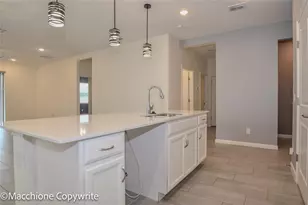 640 Fortuna Dr, Davenport, FL 33837 - Photo 4