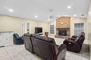 1540 Rosa Ct, Bartow, FL 33830 - Photo 8