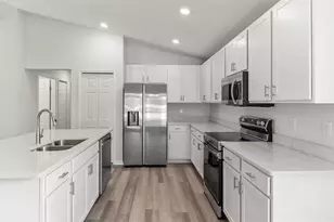 732 Bayside Blvd, Winter Haven, FL 33881 - Photo 6