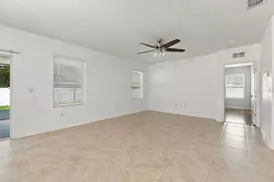 261 St Thomas Dr, Mulberry, FL 33860 - Photo 8