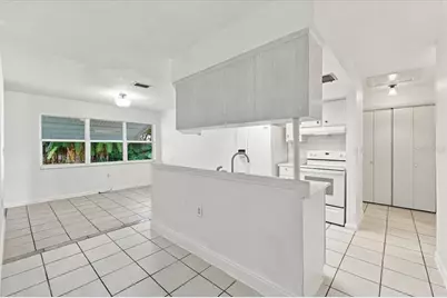 422 Duchess Drive, Lakeland, FL 33803 - Photo 6