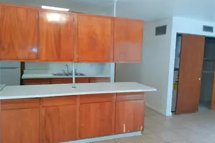 1423 Crystal Lake Dr, Lakeland, FL 33801 - Photo 8