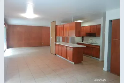 1423 Crystal Lake Drive, Lakeland, FL 33801 - Photo 10