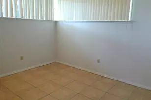 1423 Crystal Lake Dr, Lakeland, FL 33801 - Photo 20