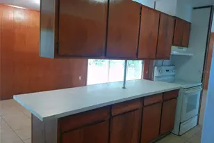 1423 Crystal Lake Dr, Lakeland, FL 33801 - Photo 6
