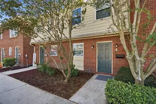 1920 E Edgewood Dr, Lakeland, FL 33803 - Photo 1