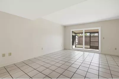 1920 E Edgewood Drive #E4, Lakeland, FL 33803 - Photo 2