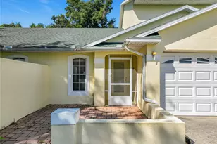 8805 Courtyard Ln, Groveland, FL 34736 - Photo 6