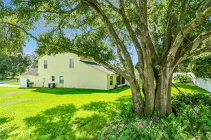 8805 Courtyard Ln, Groveland, FL 34736 - Photo 20