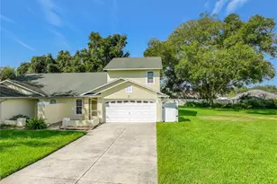 8805 Courtyard Ln, Groveland, FL 34736 - Photo 2