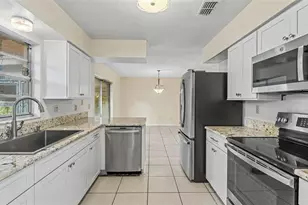 3108 Elderwood Pl, Seffner, FL 33584 - Photo 2