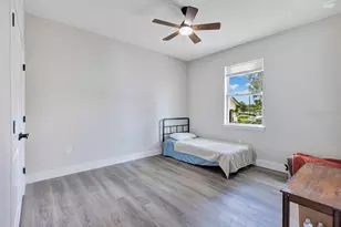 2203 W Lowry Ave, Plant City, FL 33563 - Photo 14