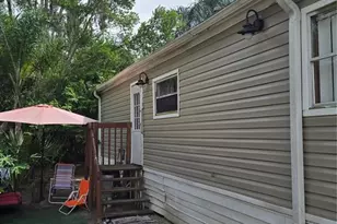 12515 4 Oaks Rd, Tampa, FL 33624 - Photo 4
