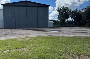 15550 Caruthers Rd, Dover, FL 33527 - Photo 1