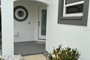 1332 Capri Isles Blvd, Venice, FL 34292 - Photo 2