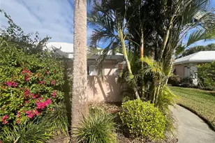 338 Cerromar Way N, Venice, FL 34293 - Photo 2