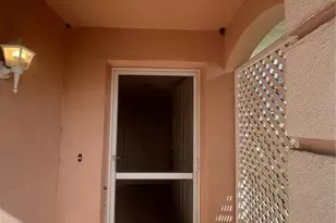 338 Cerromar Way N, Venice, FL 34293 - Photo 4