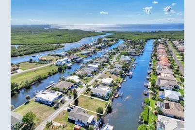 5415 River Bay Drive - Photo 1
