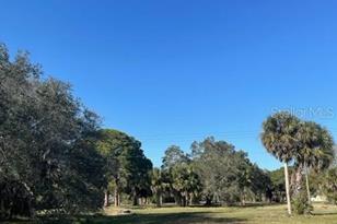 243 Annapolis Ln, Rotonda West, FL 33947 - Photo 2