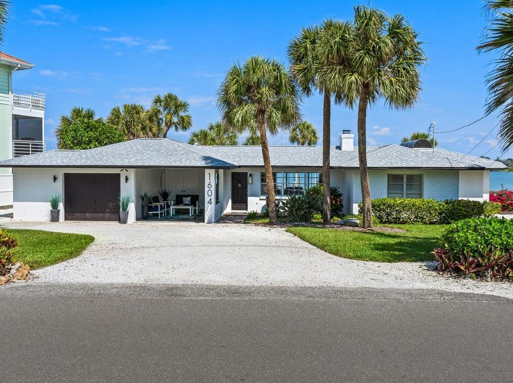 1604 Casey Key Rd, Nokomis, FL 34275