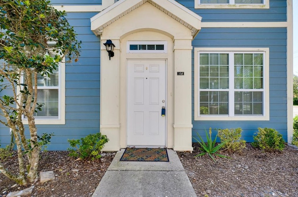 5701 Soldier Cir, Sarasota, FL 34233-3001