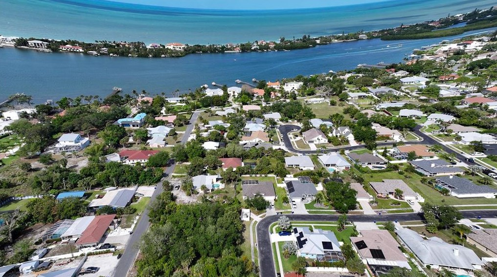 515 Bayside Way, Nokomis FL 34275-3457 exterior