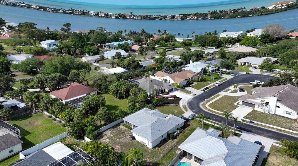 515 Bayside Way, Nokomis FL 34275-3457 exterior