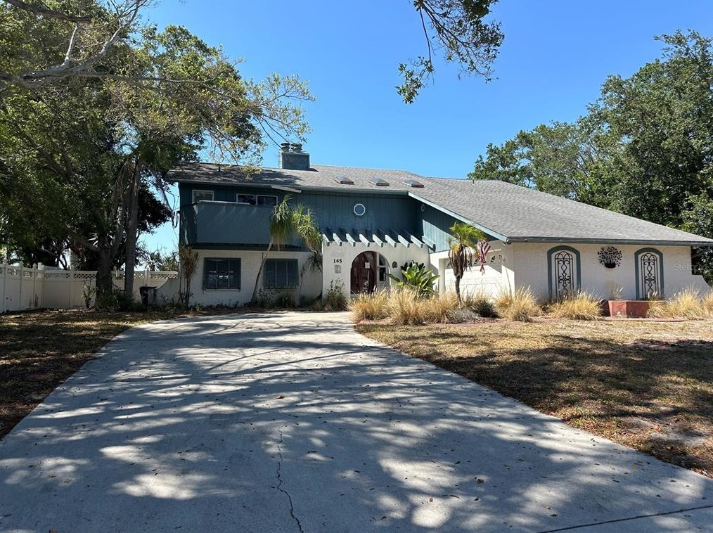 145 Holly Ave, Sarasota, FL 34243-1414