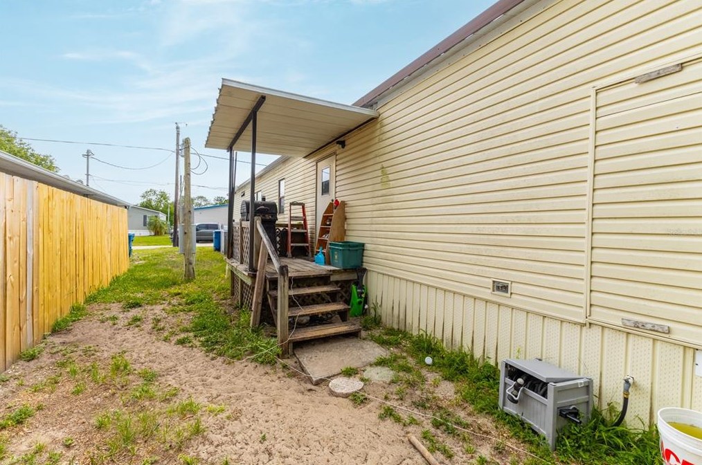 133 Coleman St, Edgewater FL  32141-7312 exterior