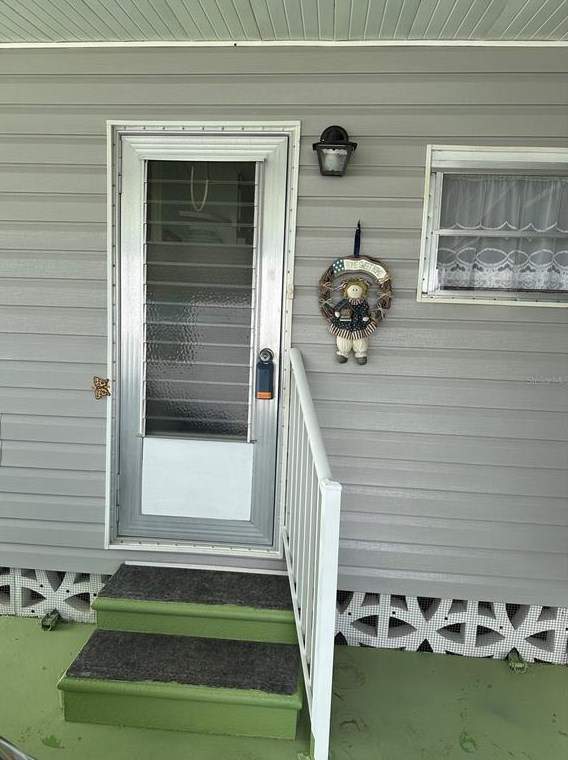 220 Outer Dr, Venice, FL 34285-7135