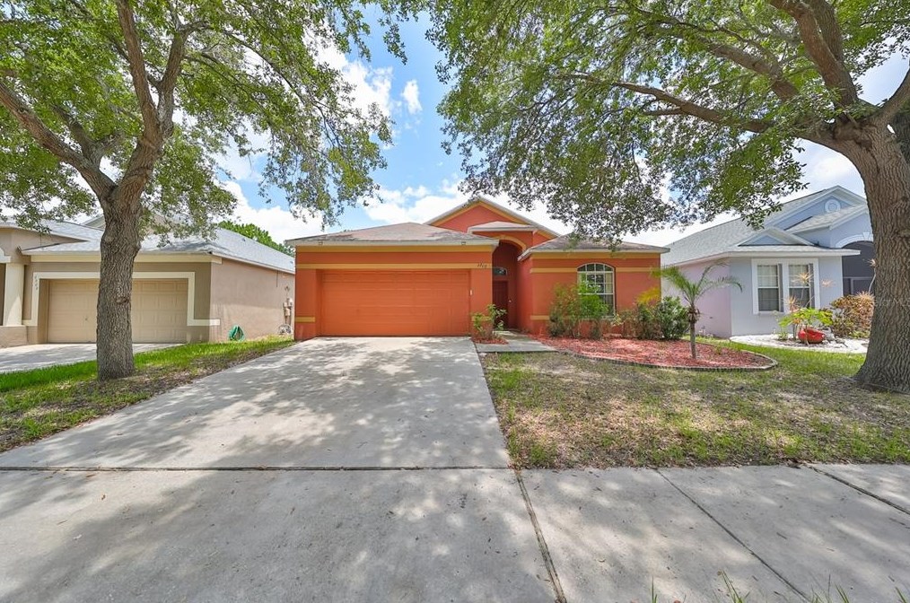 6908 Monarch Park Dr, Ruskin, FL 33572