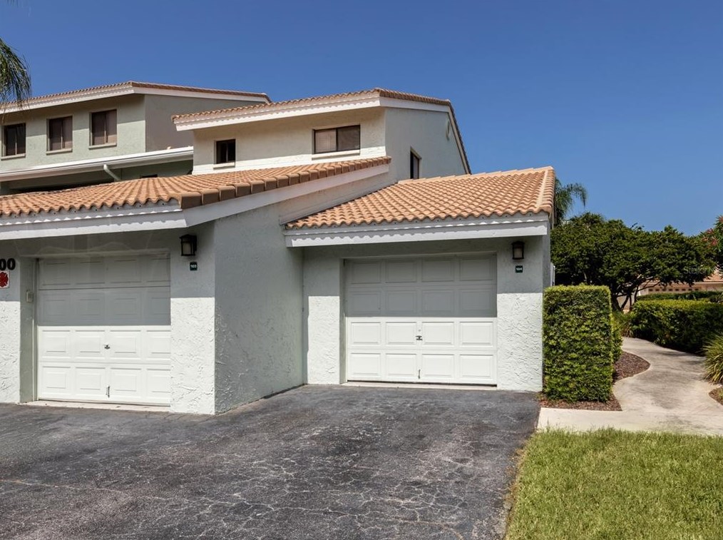 600 Carriage House Ln #104, Nokomis, FL 34275