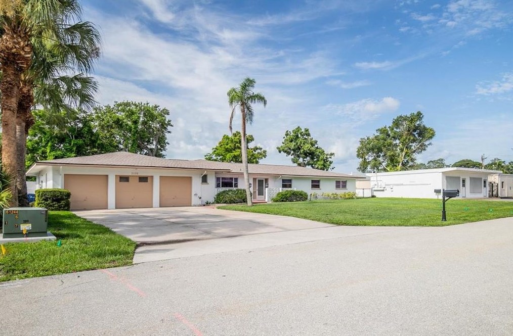 2026 Pine Terrace, Sarasota, FL 34231
